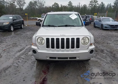 2009 Jeep Patriot Sport z USA, uszkodzony, nr VIN 1J4FT28B59D208684